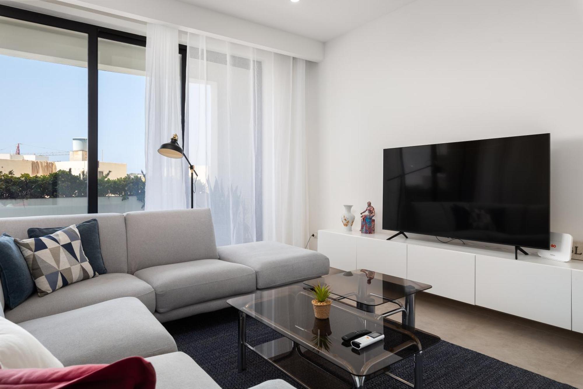 Modern 1Br Spacious Apartment With Terrace - Close To St Thomas Bay Marsaskala Dış mekan fotoğraf