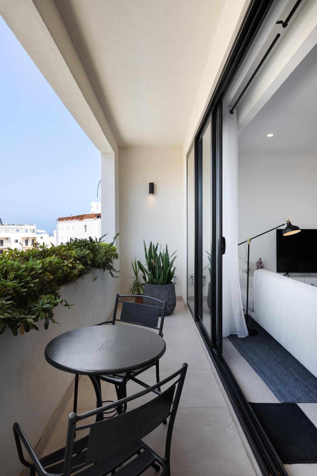 Modern 1Br Spacious Apartment With Terrace - Close To St Thomas Bay Marsaskala Dış mekan fotoğraf